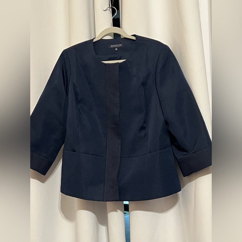 Jones New York Signature Woman 14W Navy Jacket